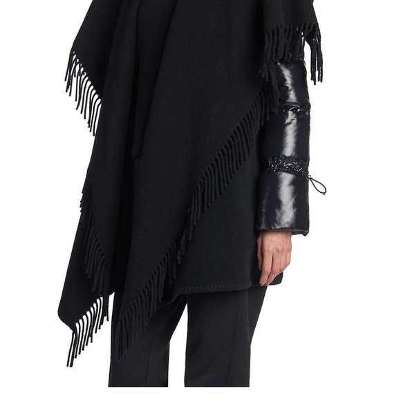 100% Authentic Moncler cape style jacket - Picture 3 of 6